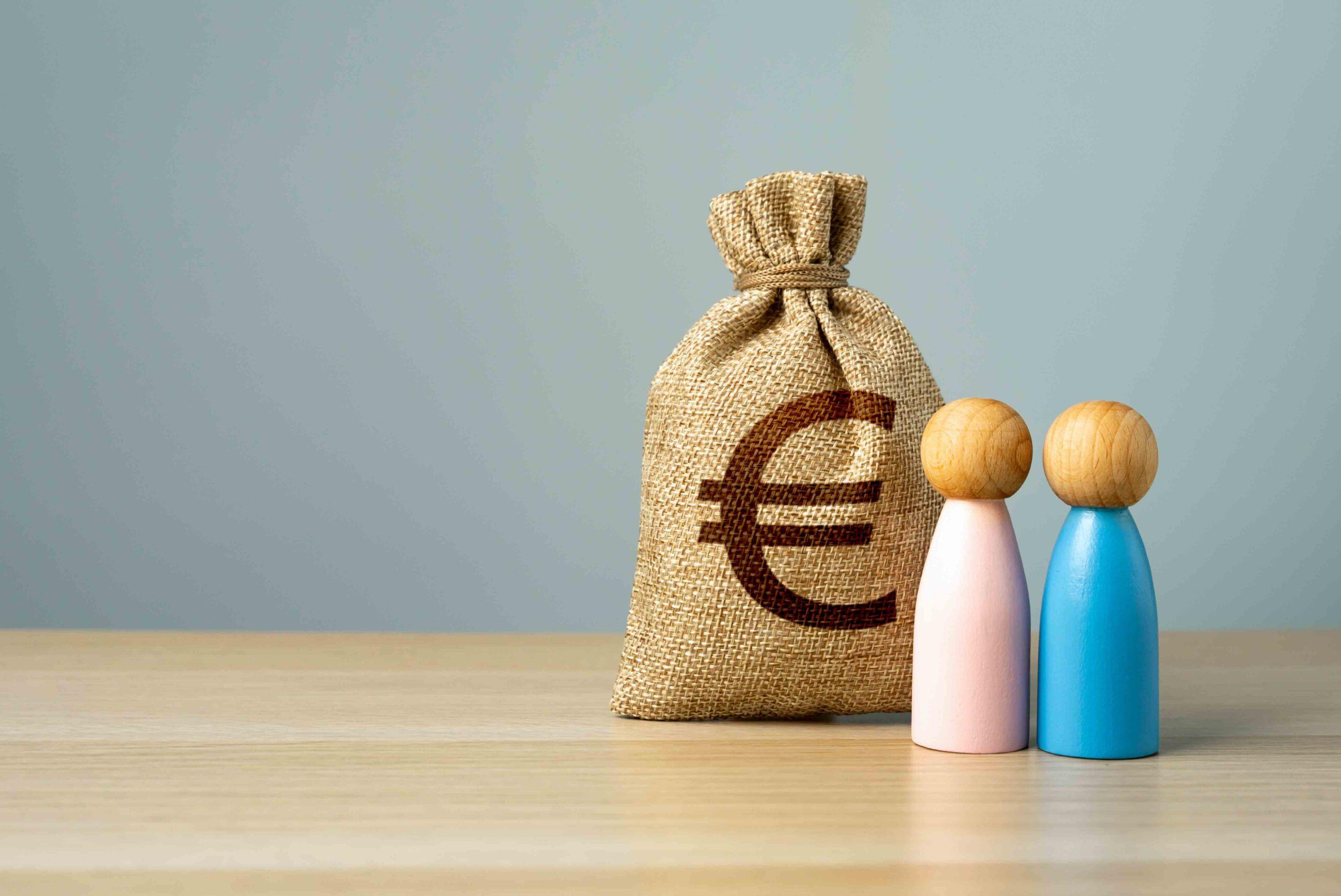 figures of a couple and a euro money bag j 2025 03 18 19 29 03 utc scaled